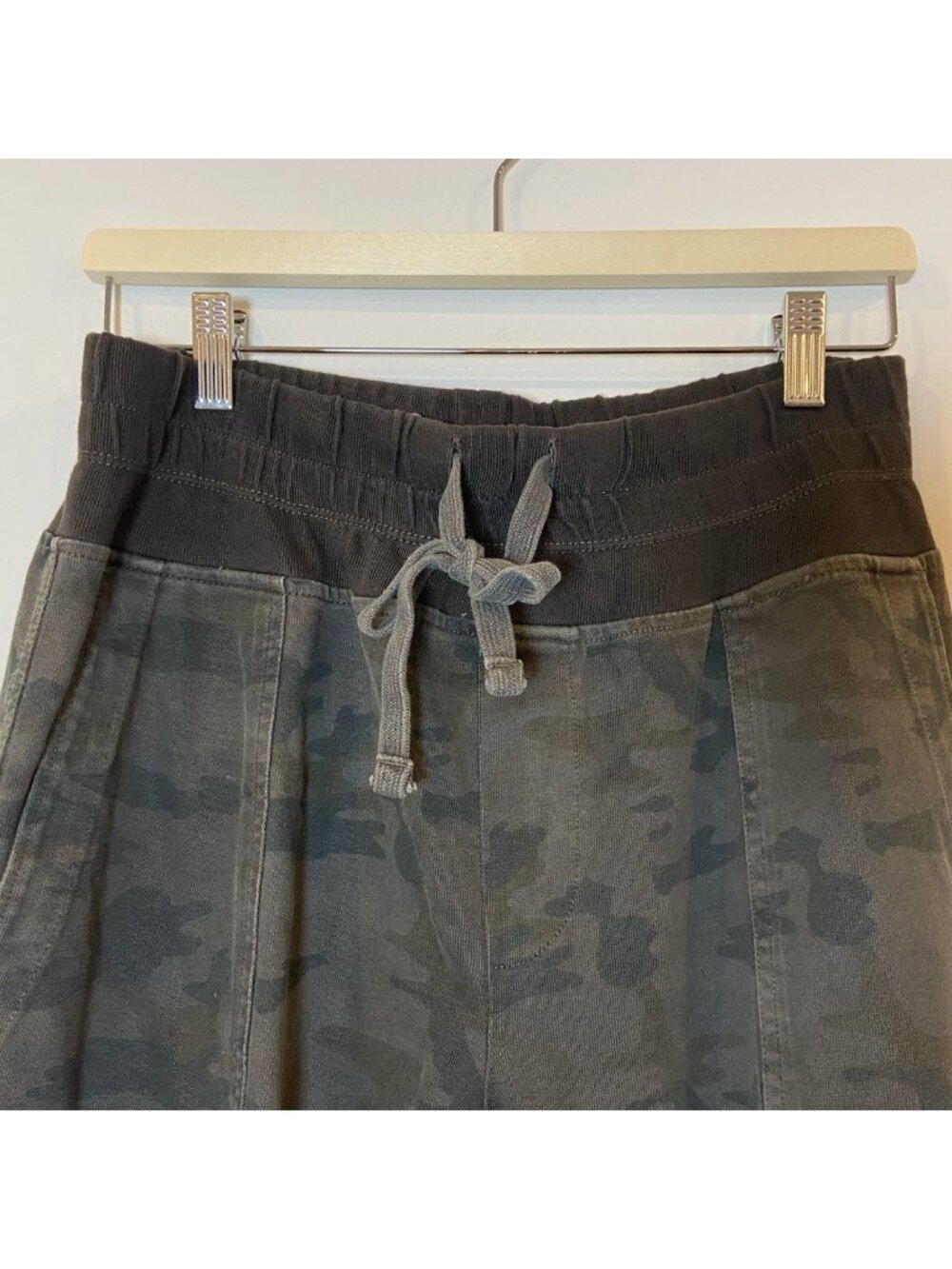 Standard James Perse Jogger pants Gray Olive Green Camo Size 2 Medium M - Picture 2 of 5
